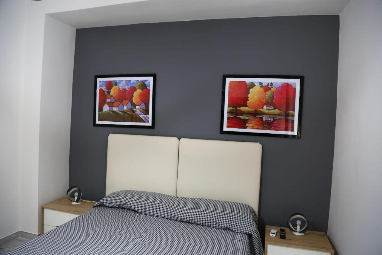 Home Mazzei Piazza Bilotti Cosença Quarto foto
