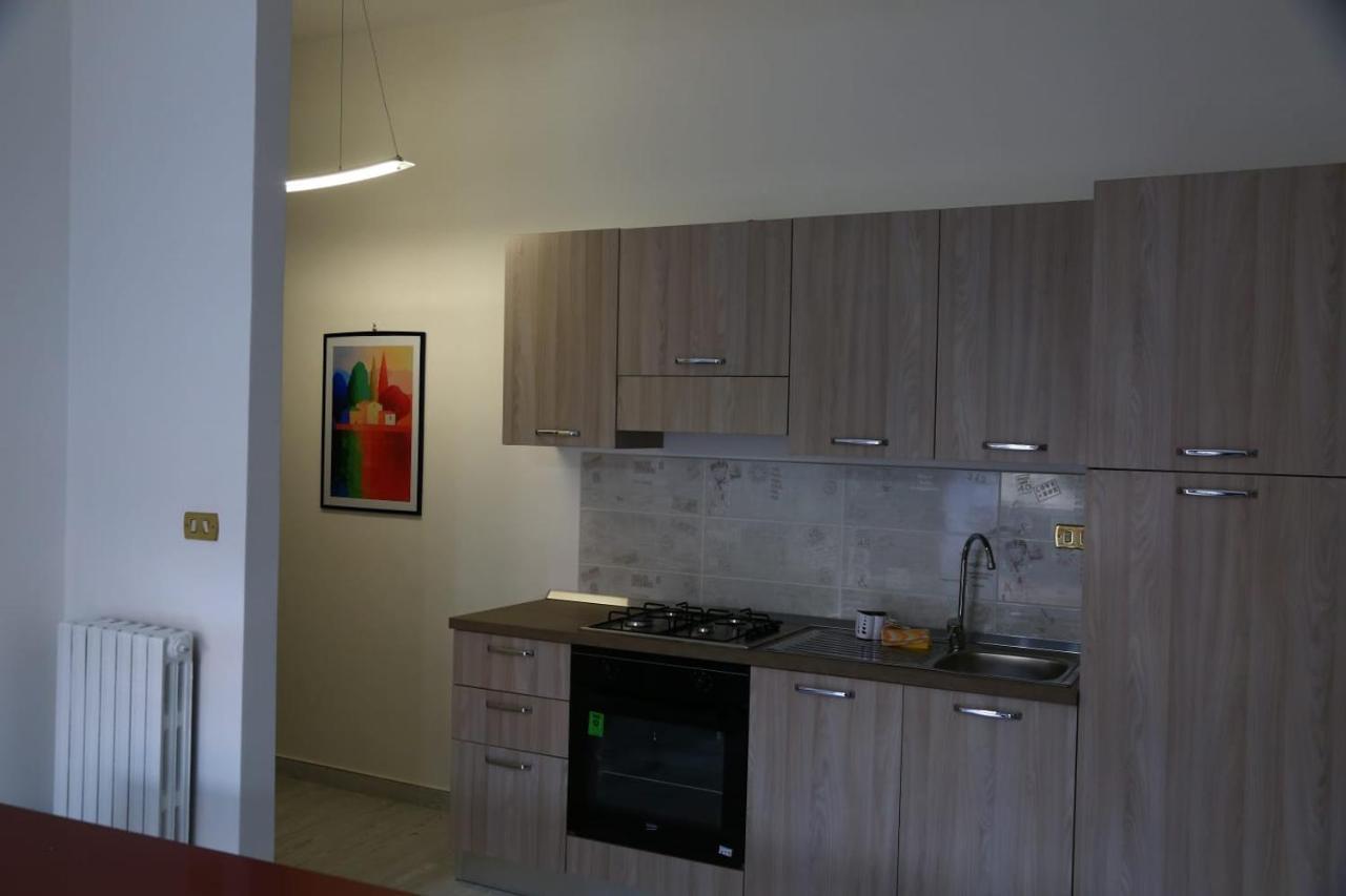 Home Mazzei Piazza Bilotti Cosença Quarto foto