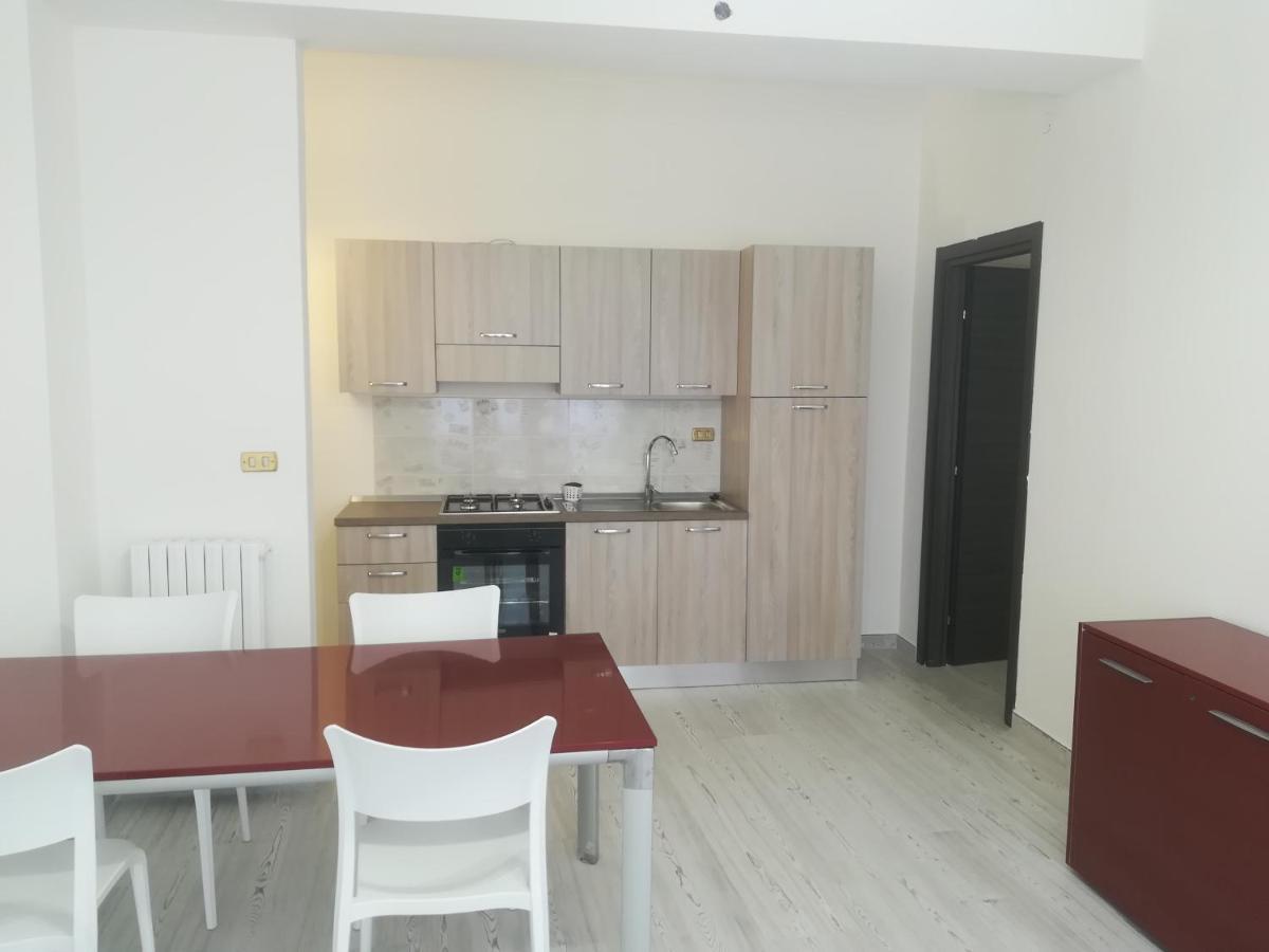 Home Mazzei Piazza Bilotti Cosença Quarto foto