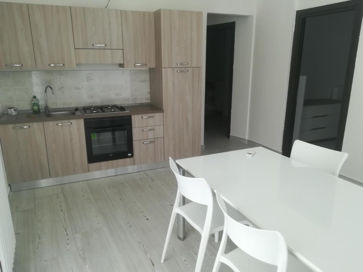 Home Mazzei Piazza Bilotti Cosença Quarto foto