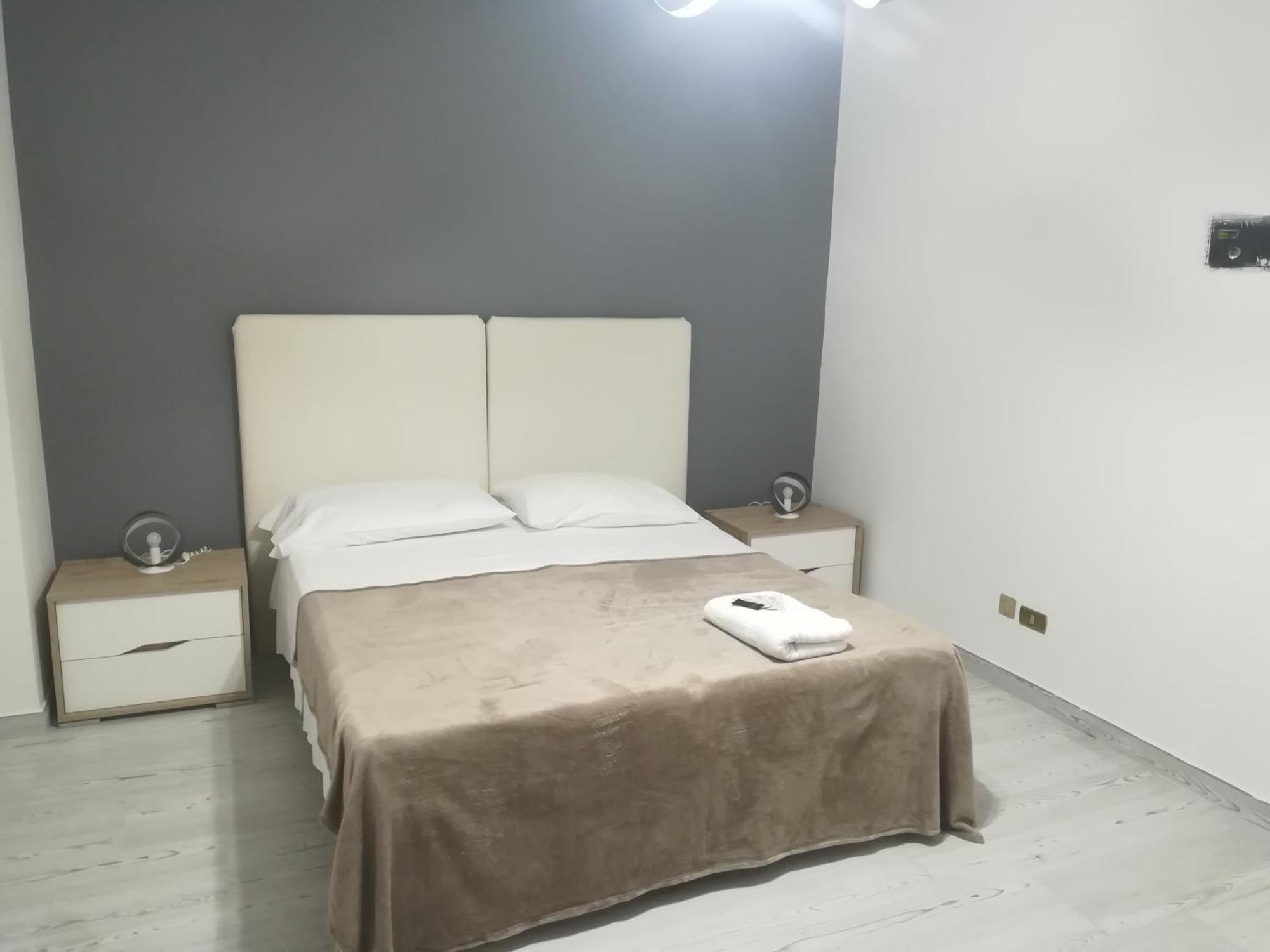 Home Mazzei Piazza Bilotti Cosença Quarto foto